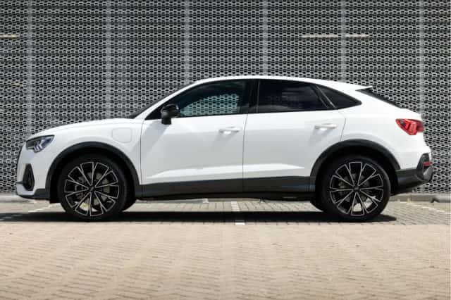 Audi Q3 (2023) thumbnail 3