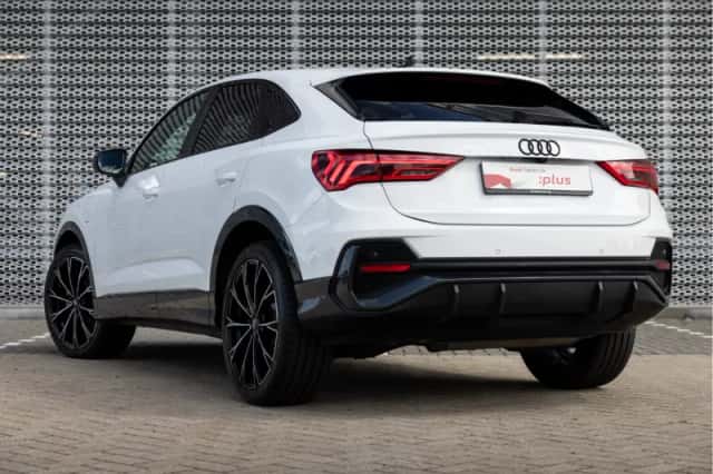 Audi Q3 (2023) thumbnail 4