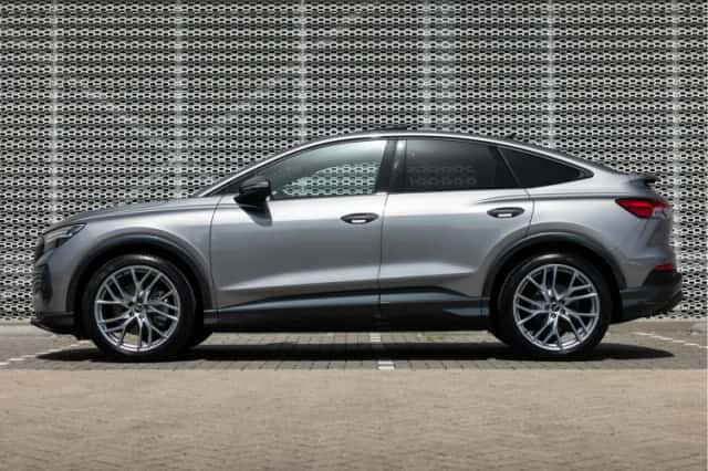 Audi Q4 e-tron (2024) thumbnail 3