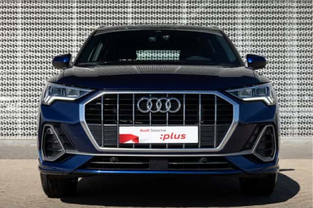 Audi Q3 (2022) thumbnail 2
