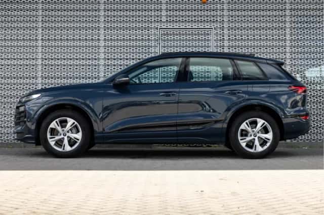 Audi Q6 e-tron (2025) thumbnail 3