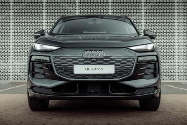 Audi Q6 e-tron (2025) thumbnail 4