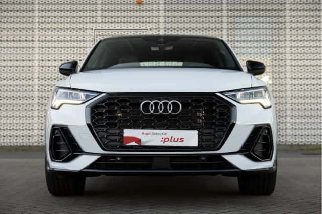 Audi Q3 (2021) thumbnail 2