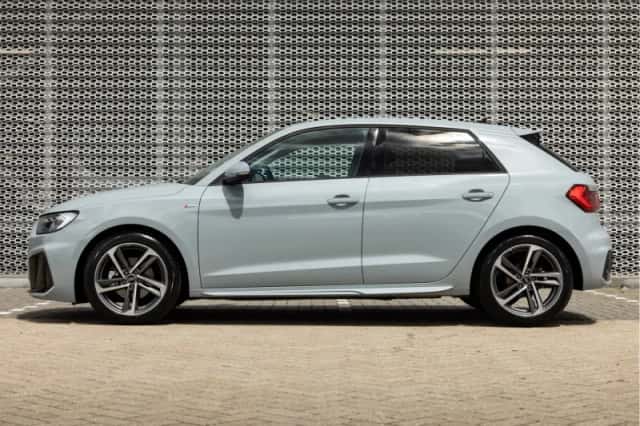 Audi A1 (2025) thumbnail 3