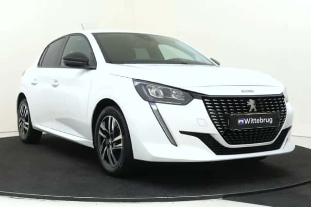 Peugeot 208 (2023) thumbnail 3