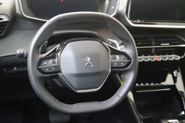 Peugeot 208 (2023) thumbnail 6