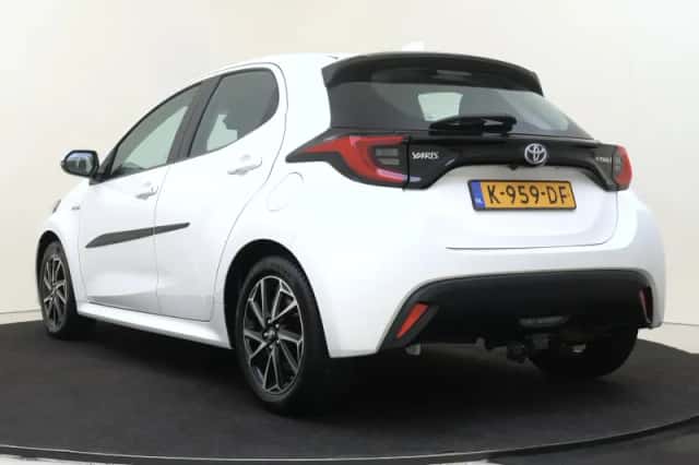 Toyota Yaris (2020) thumbnail 4