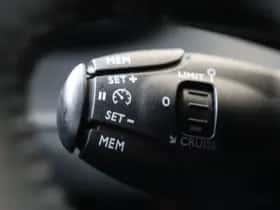 Peugeot 208 (2022) thumbnail 23
