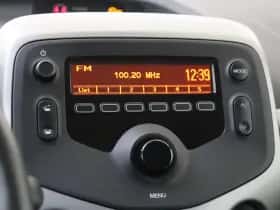 Peugeot 108 (2015) thumbnail 14