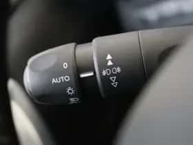 Peugeot 2008 (2019) thumbnail 29