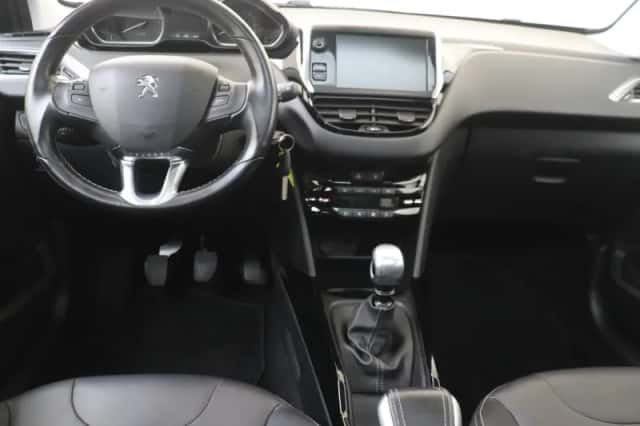 Peugeot 2008 (2019) thumbnail 5