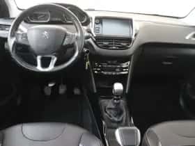 Peugeot 2008 (2019) thumbnail 5