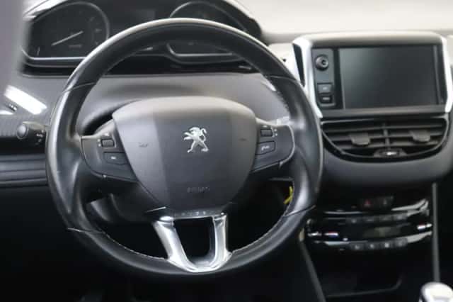 Peugeot 2008 (2019) thumbnail 6