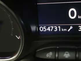 Peugeot 2008 (2019) thumbnail 9