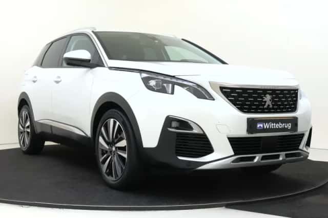 Peugeot 3008 (2019) thumbnail 2