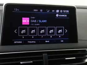 Peugeot 3008 (2019) thumbnail 16