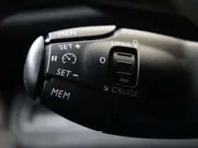Peugeot 3008 (2019) thumbnail 22