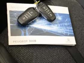 Peugeot 3008 (2019) thumbnail 24