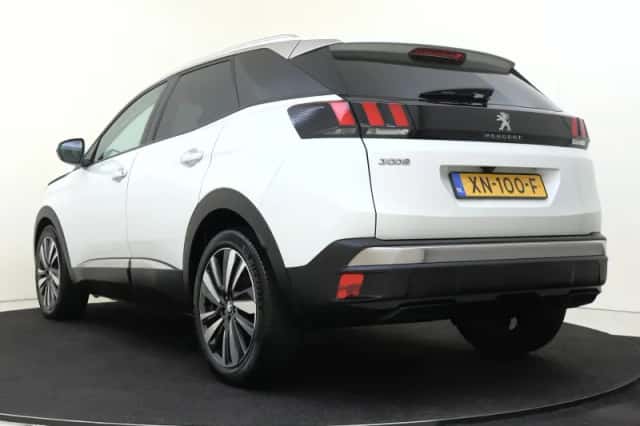 Peugeot 3008 (2019) thumbnail 4