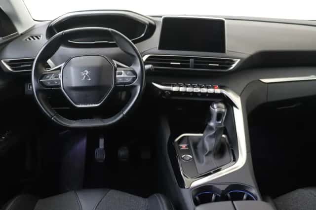Peugeot 3008 (2019) thumbnail 6