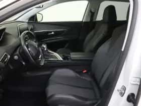 Peugeot 3008 (2019) thumbnail 9