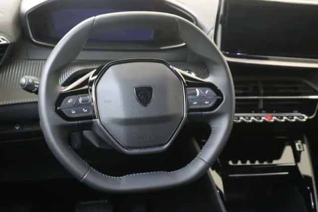 Peugeot e-2008 (2025) thumbnail 6