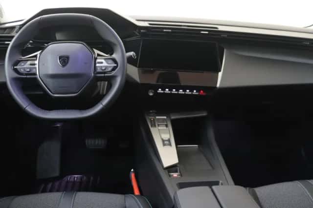 Peugeot 408 (2025) thumbnail 5