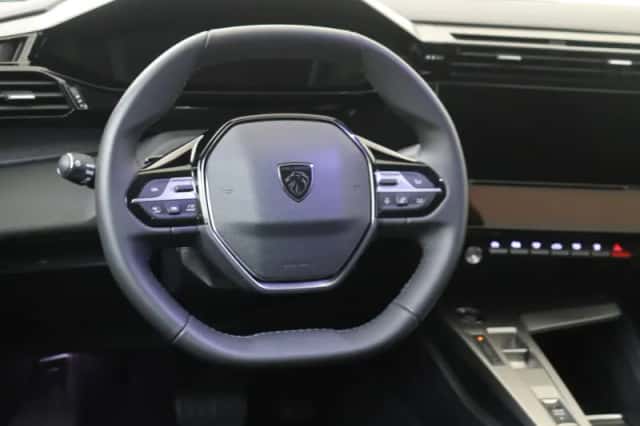 Peugeot 408 (2025) thumbnail 6