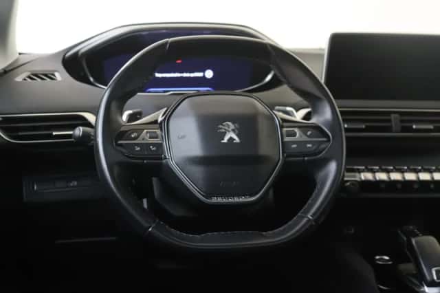 Peugeot 3008 (2018) thumbnail 6