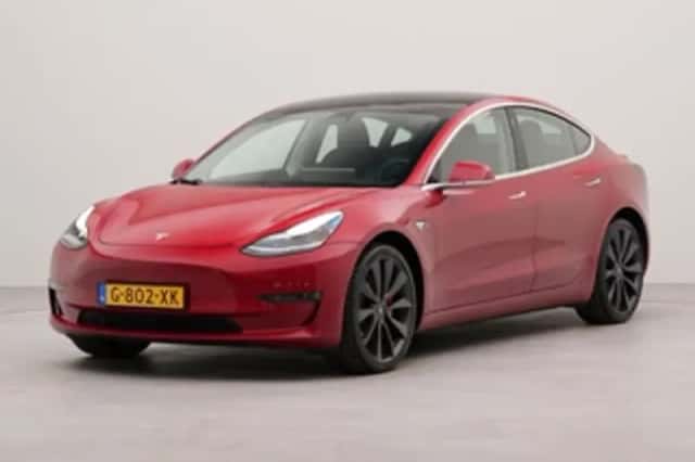 Tesla Model 3 (2019) thumbnail 1