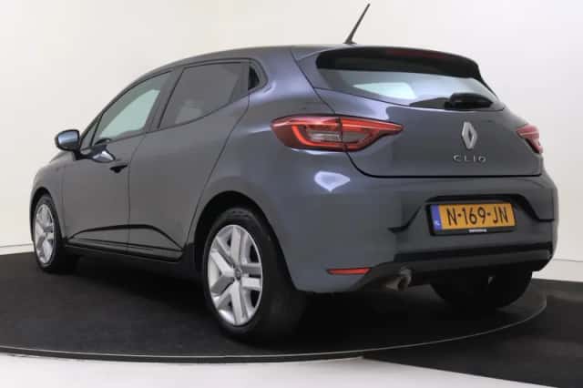 Renault Clio (2021) thumbnail 4