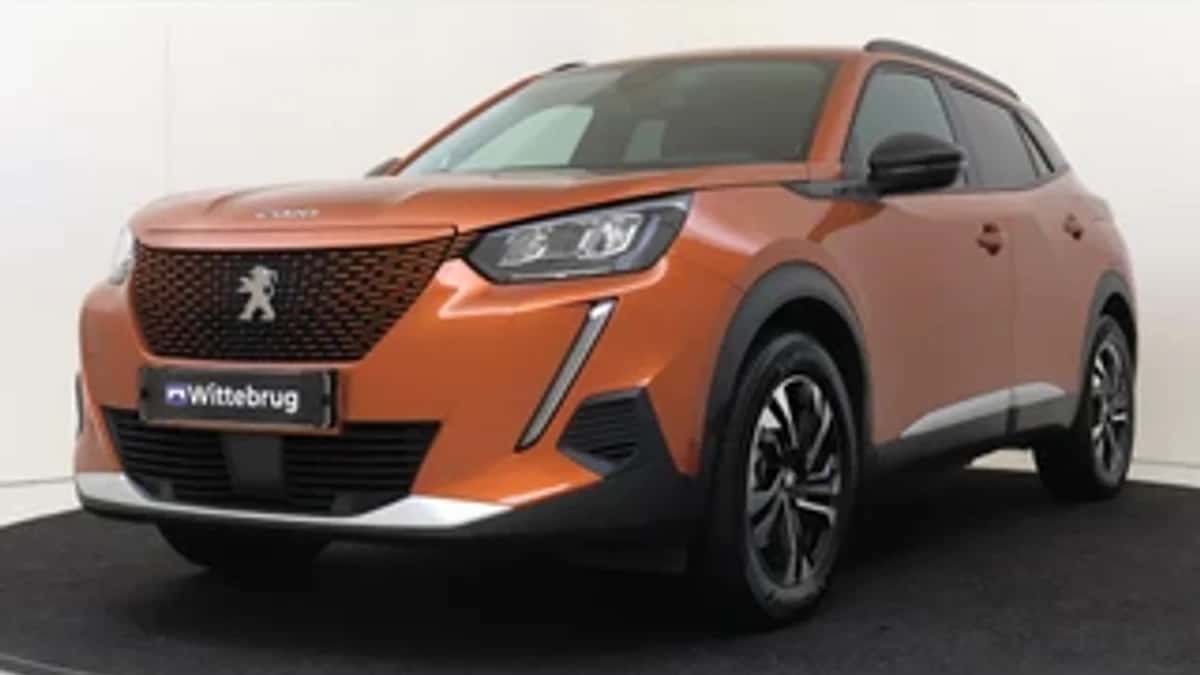 Peugeot e-2008 (2022) — foto 1