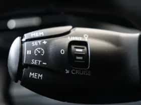 Peugeot e-2008 (2022) thumbnail 27