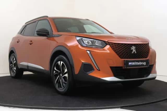 Peugeot e-2008 (2022) thumbnail 3