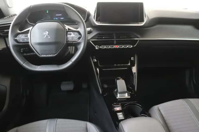 Peugeot e-2008 (2022) thumbnail 5