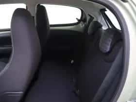 Peugeot 108 (2021) thumbnail 12