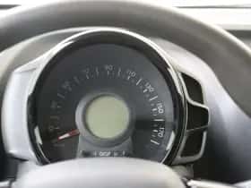 Peugeot 108 (2021) thumbnail 7