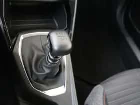Peugeot 2008 (2020) thumbnail 21