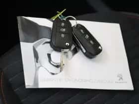 Peugeot 2008 (2020) thumbnail 25
