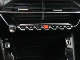 Peugeot 2008 (2020) thumbnail 26