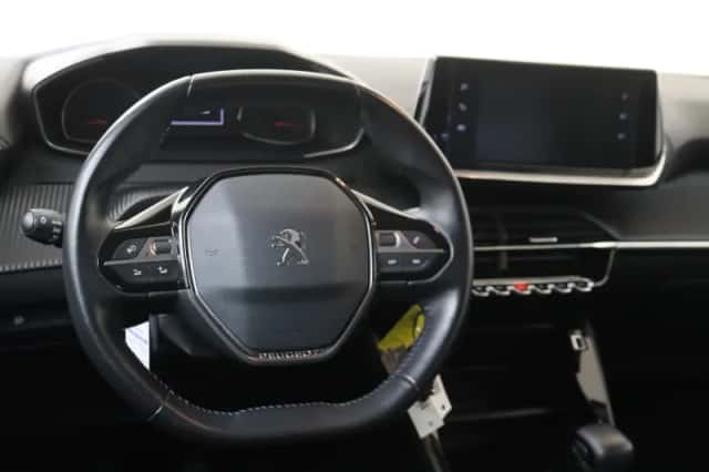Peugeot 2008 (2020) thumbnail 6
