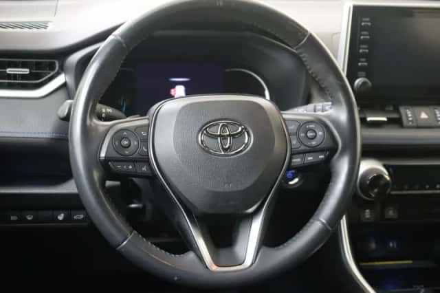 Toyota RAV4 (2019) thumbnail 6