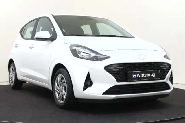 Hyundai i10 (2024) thumbnail 3