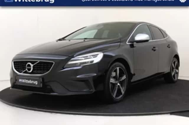 Volvo V40 (2019) thumbnail 1