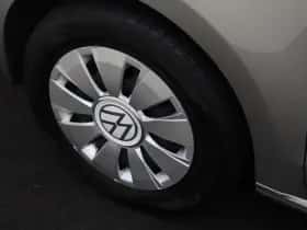 Volkswagen Up! (2023) thumbnail 25