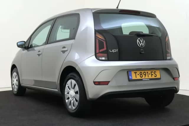 Volkswagen Up! (2023) thumbnail 4