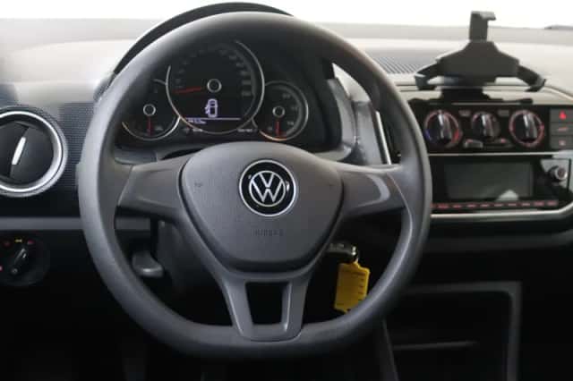 Volkswagen Up! (2023) thumbnail 6