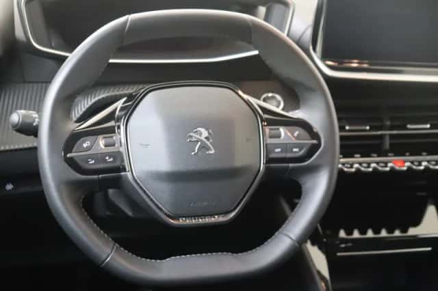 Peugeot 208 (2022) thumbnail 6