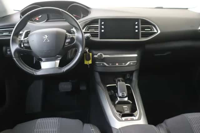 Peugeot 308 (2020) thumbnail 5