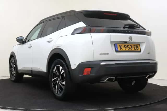 Peugeot 2008 (2021) thumbnail 4